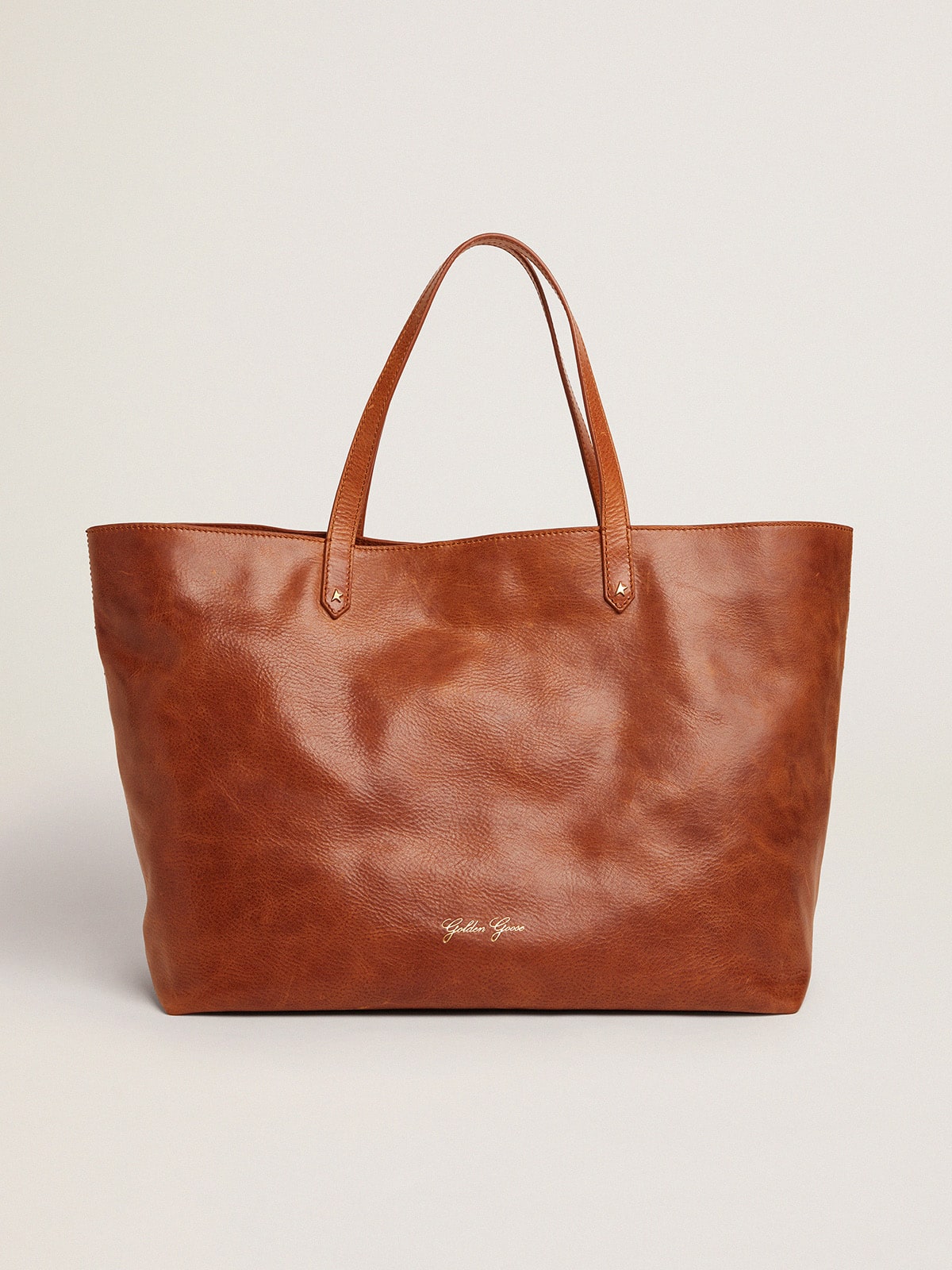 Golden Goose - Pasadena Bag in tan-colored glossy hammered leather with gold logo on the front in 