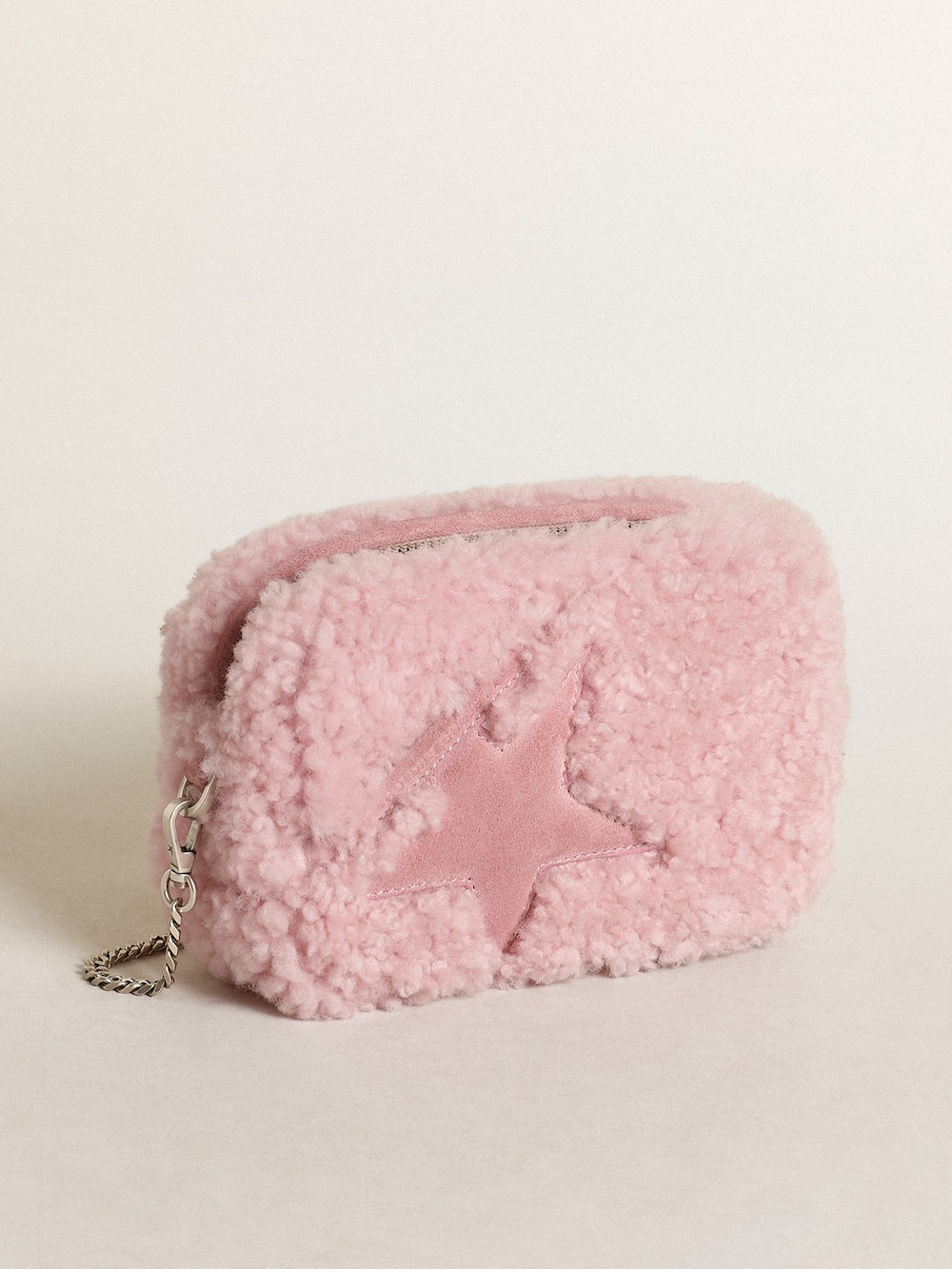 Golden Goose - Mini Star Bag aus rosa Shearling mit Stern aus Rauleder in 