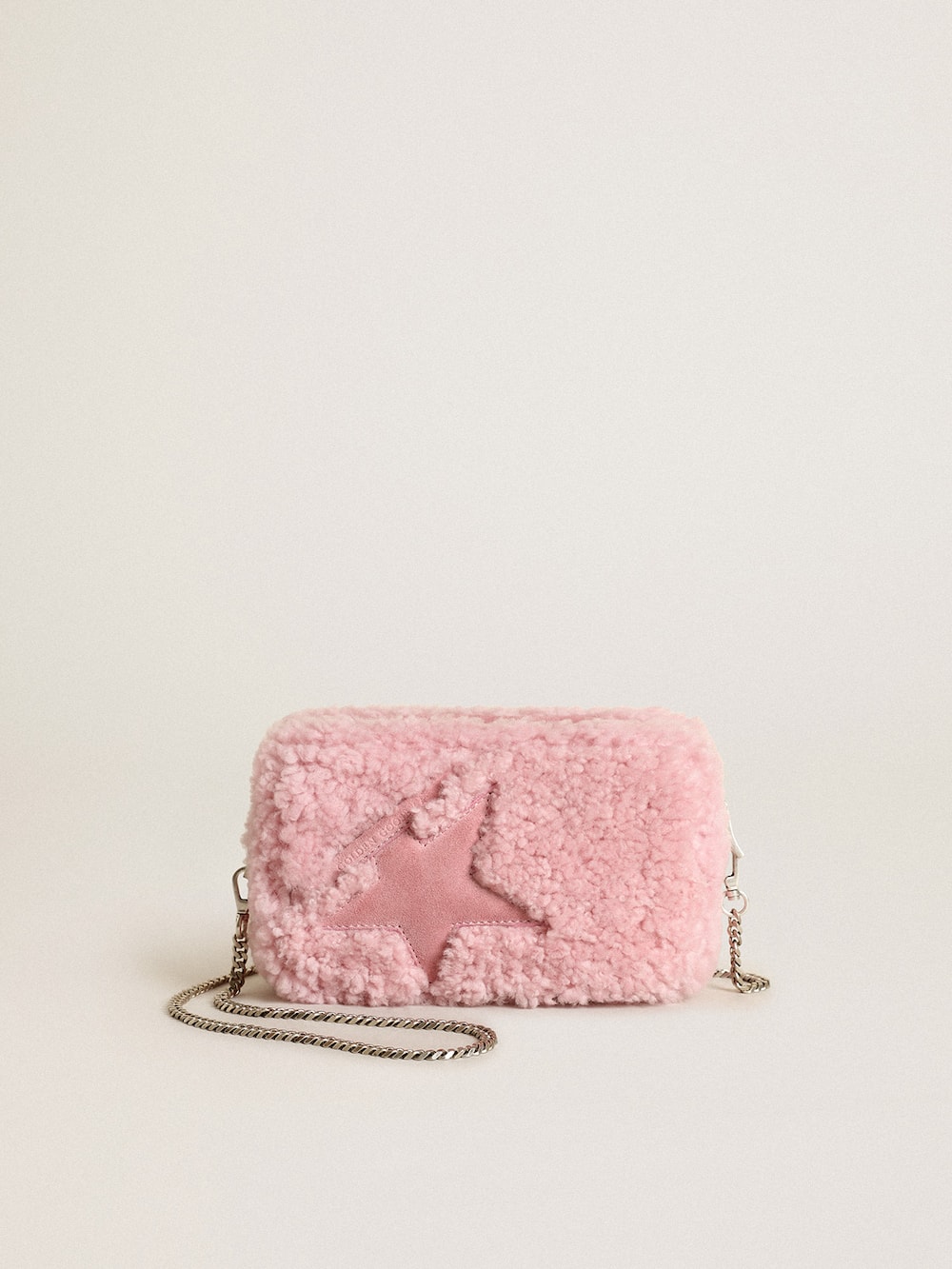 Golden Goose - Mini Star Bag in shearling rosa con stella in suede in 