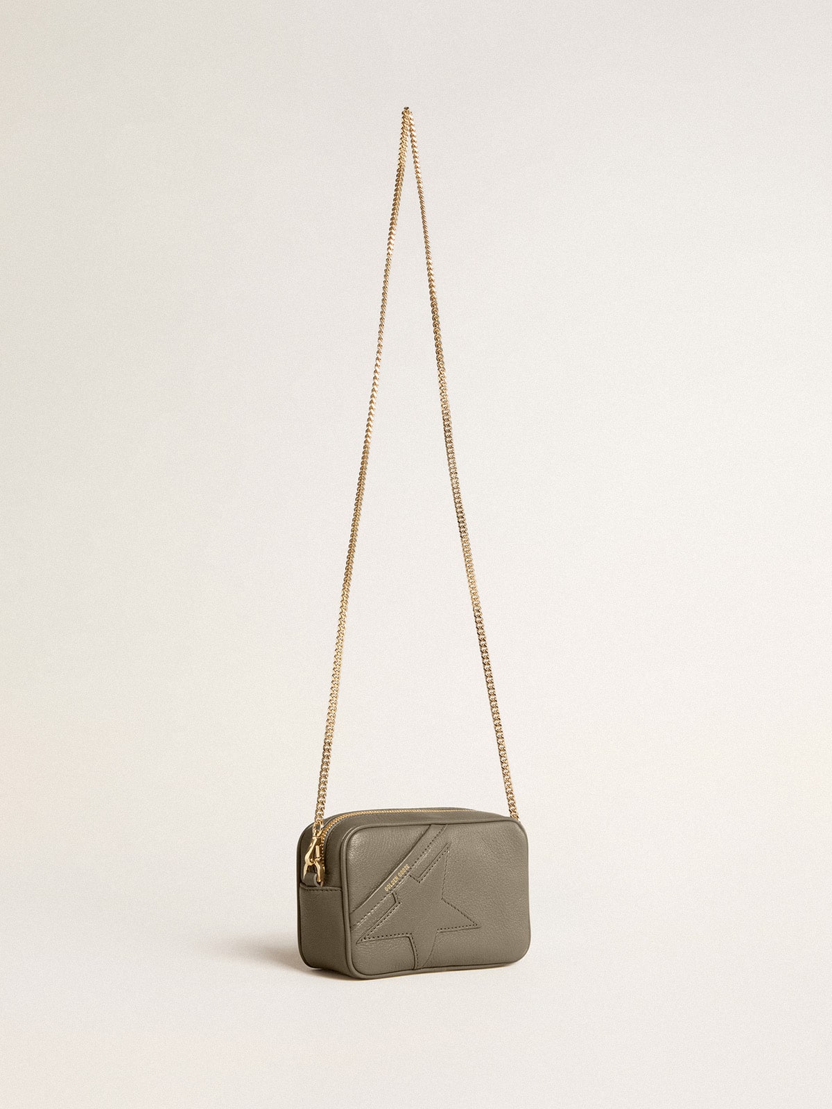 Golden Goose - Mini Star Bag de piel verde salvia con estrella tono sobre tono in 