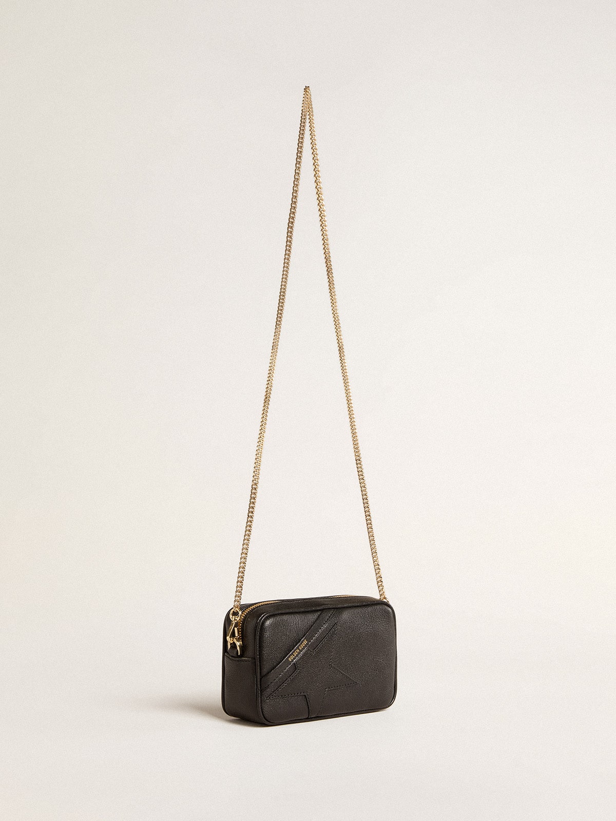 GOLDEN  スタ ミニ ショルタハック GWA00228A000591 50661 Mini Star Bag in black leather with tone-on-tone star