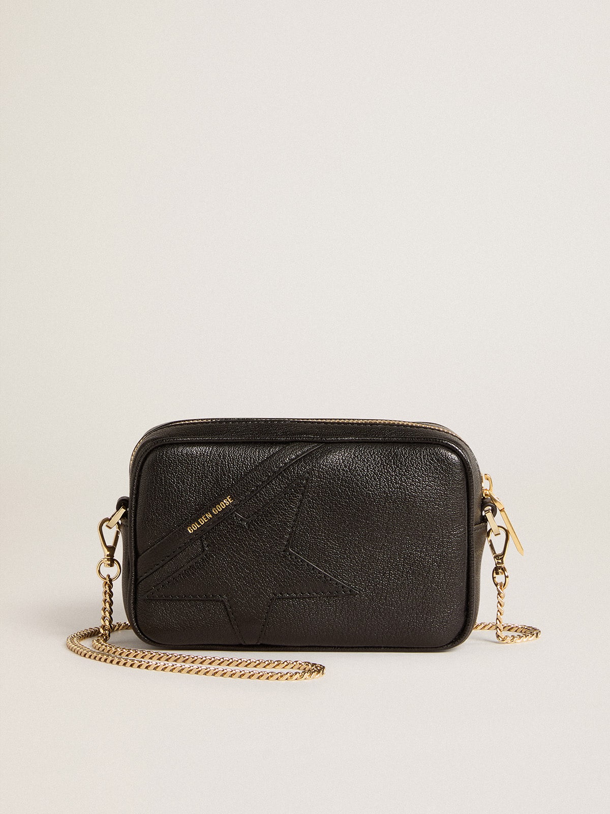 Golden Goose - Mini Star Bag en cuir noir avec étoile ton sur ton in 