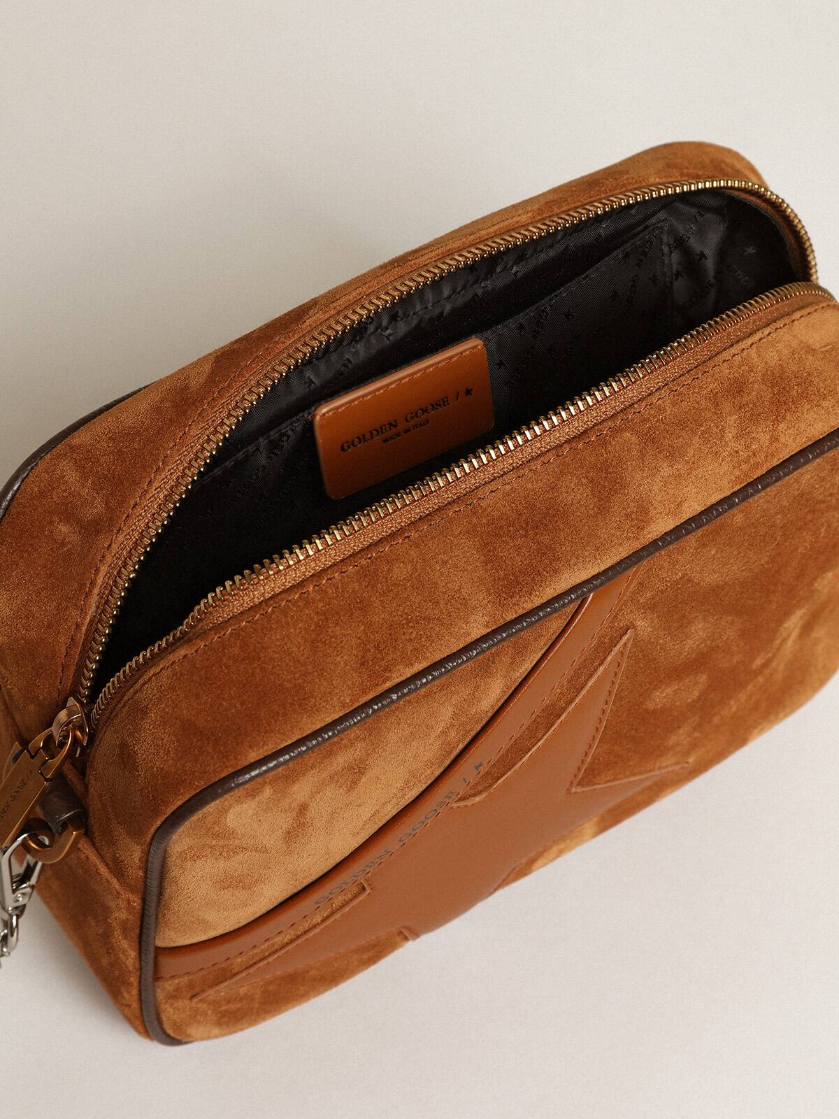 Golden Goose - Star Bag in suede tabacco con stella in pelle ton sur ton in 