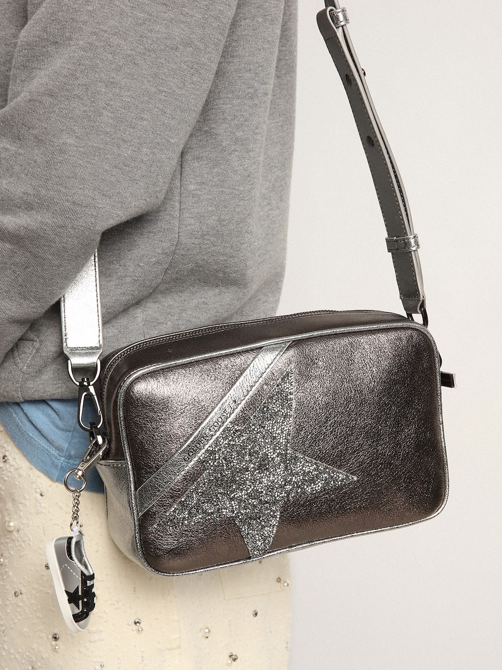 Golden Goose - Star Bag in pelle argento con stella in cristalli Swarovski in 