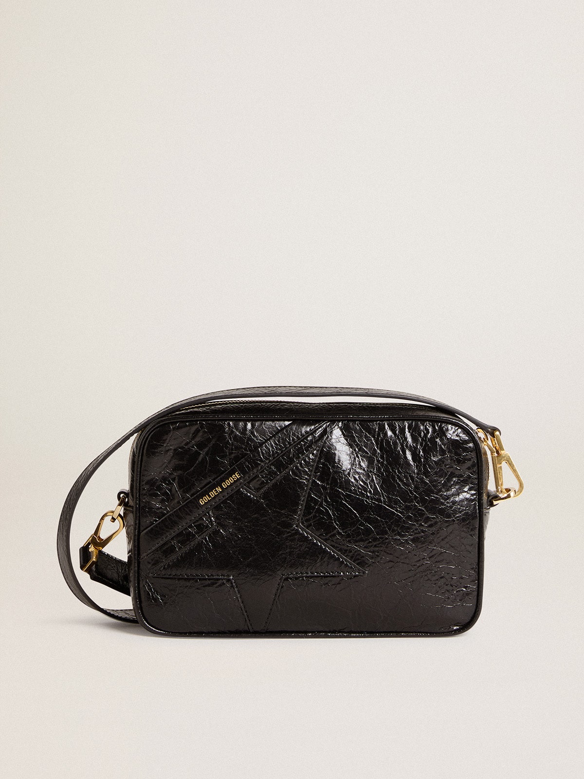 Golden Goose - Star Bag en cuir brillant noir avec étoile ton sur ton in 