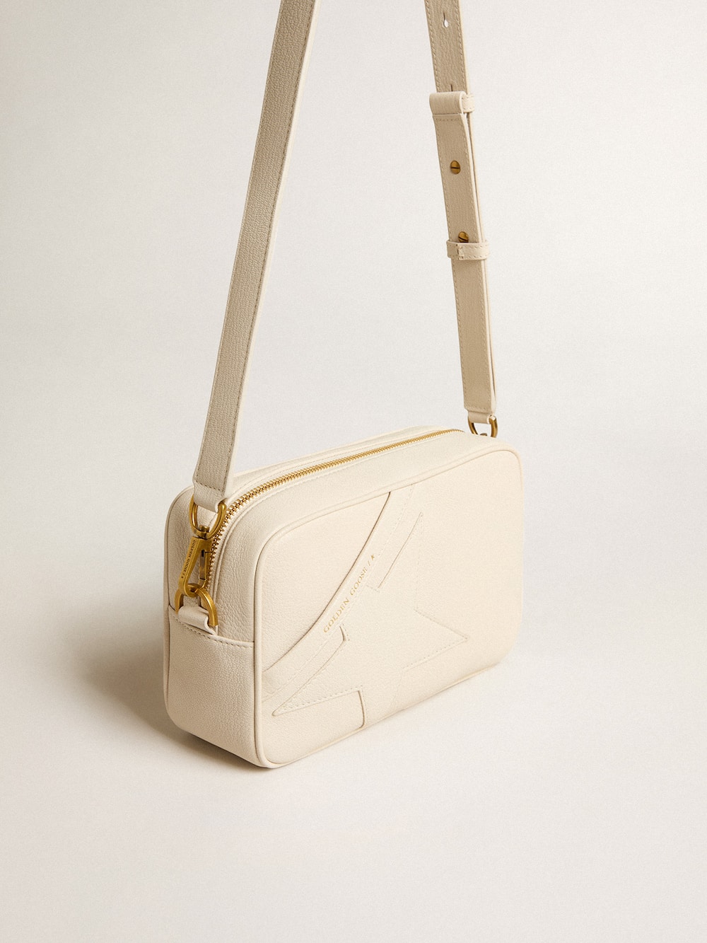 Golden Goose - Bolsa Star Bag Feminina de couro cor de manteiga in 
