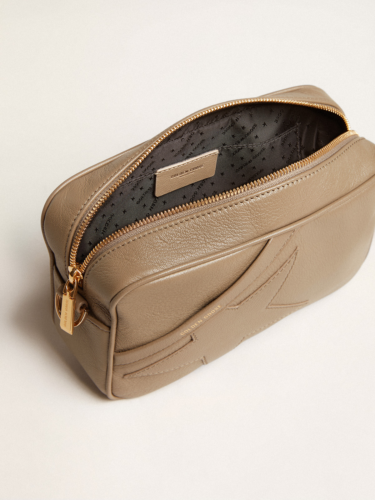 Golden Goose - Star Bag de couro verde sálvia com estrela tom sobre tom in