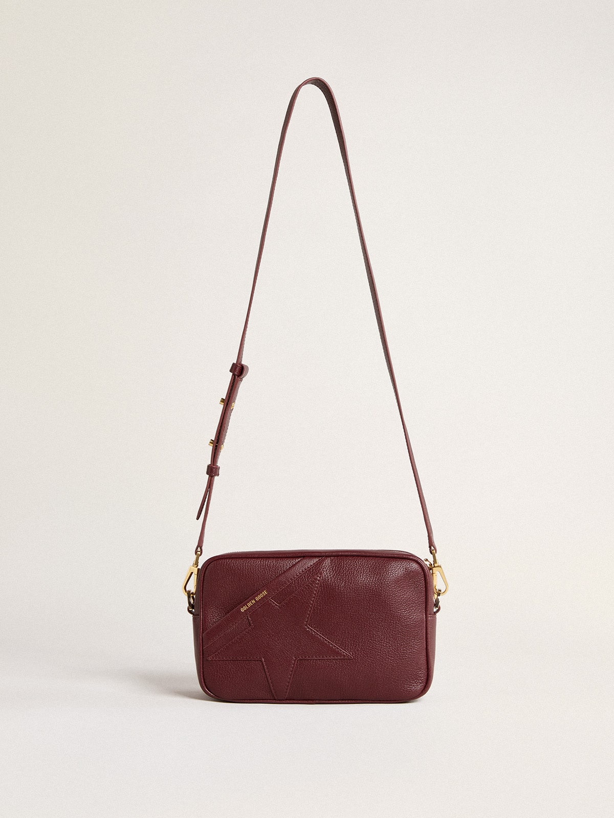 Golden Goose - Star Bag in wine-red leather with tone-on-tone star in 