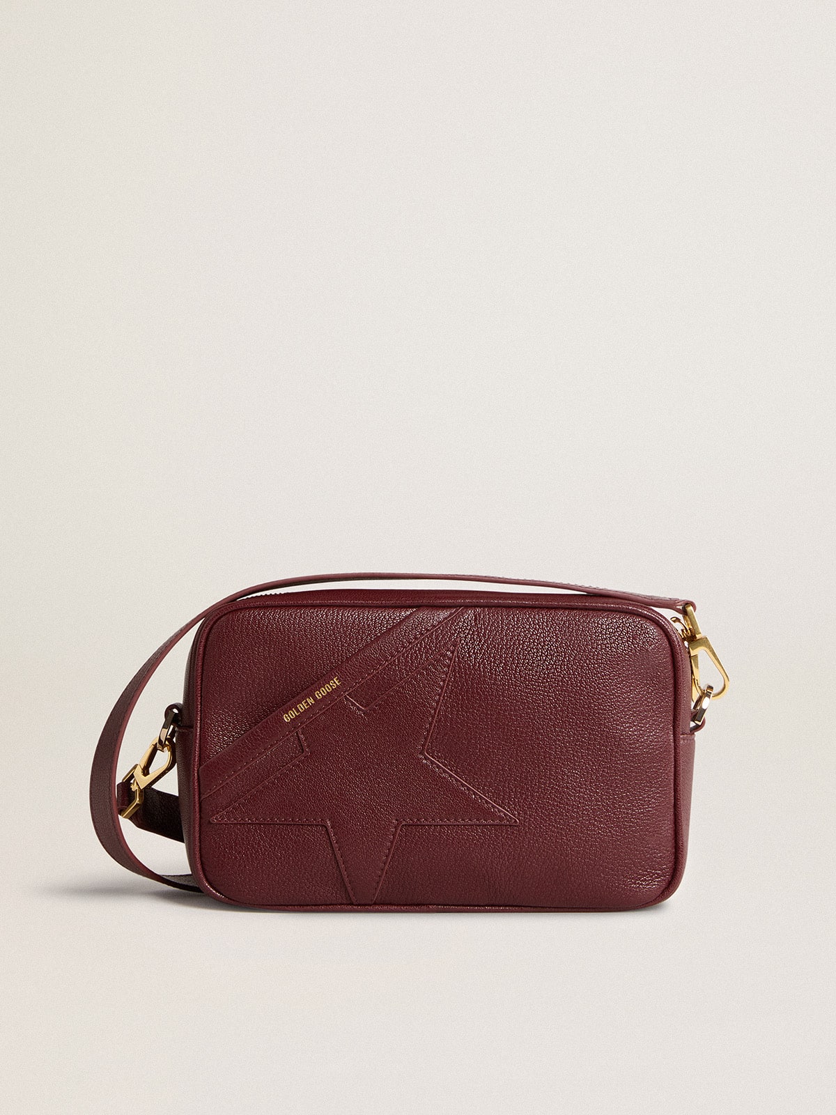 Golden Goose - Star Bag de piel rojo vino con estrella tono sobre tono in 