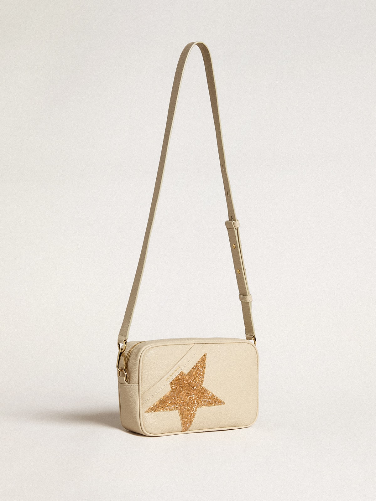 Golden Goose - Star Bag de piel martillada color mantequilla con estrella con cristales Swarovski in 