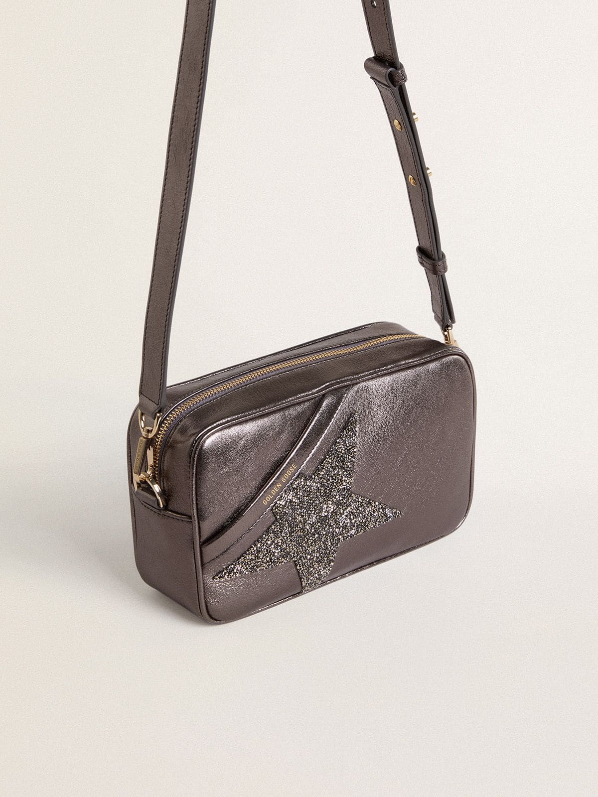 Golden Goose - Star Bag in gray metallic leather with Swarovski crystal star in 