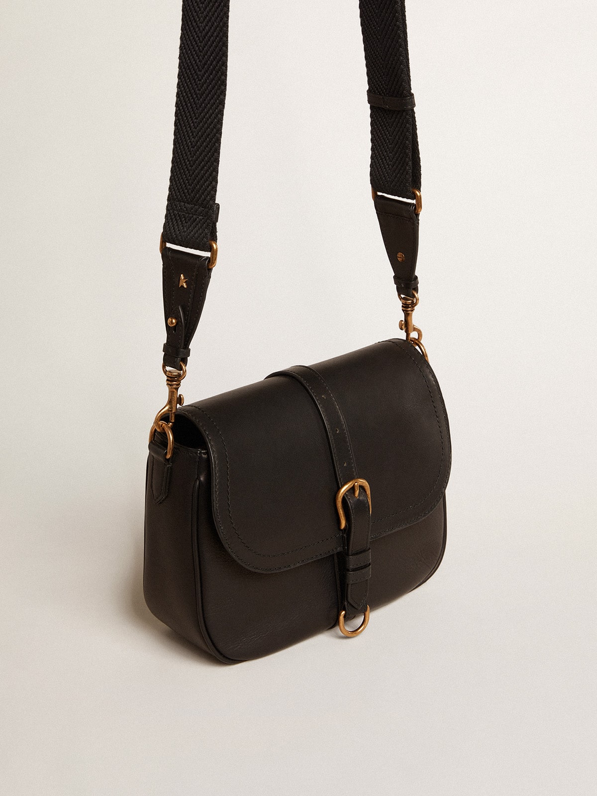 Golden Goose - Medium Sally Bag in black leather with buckle and shoulder strap in 