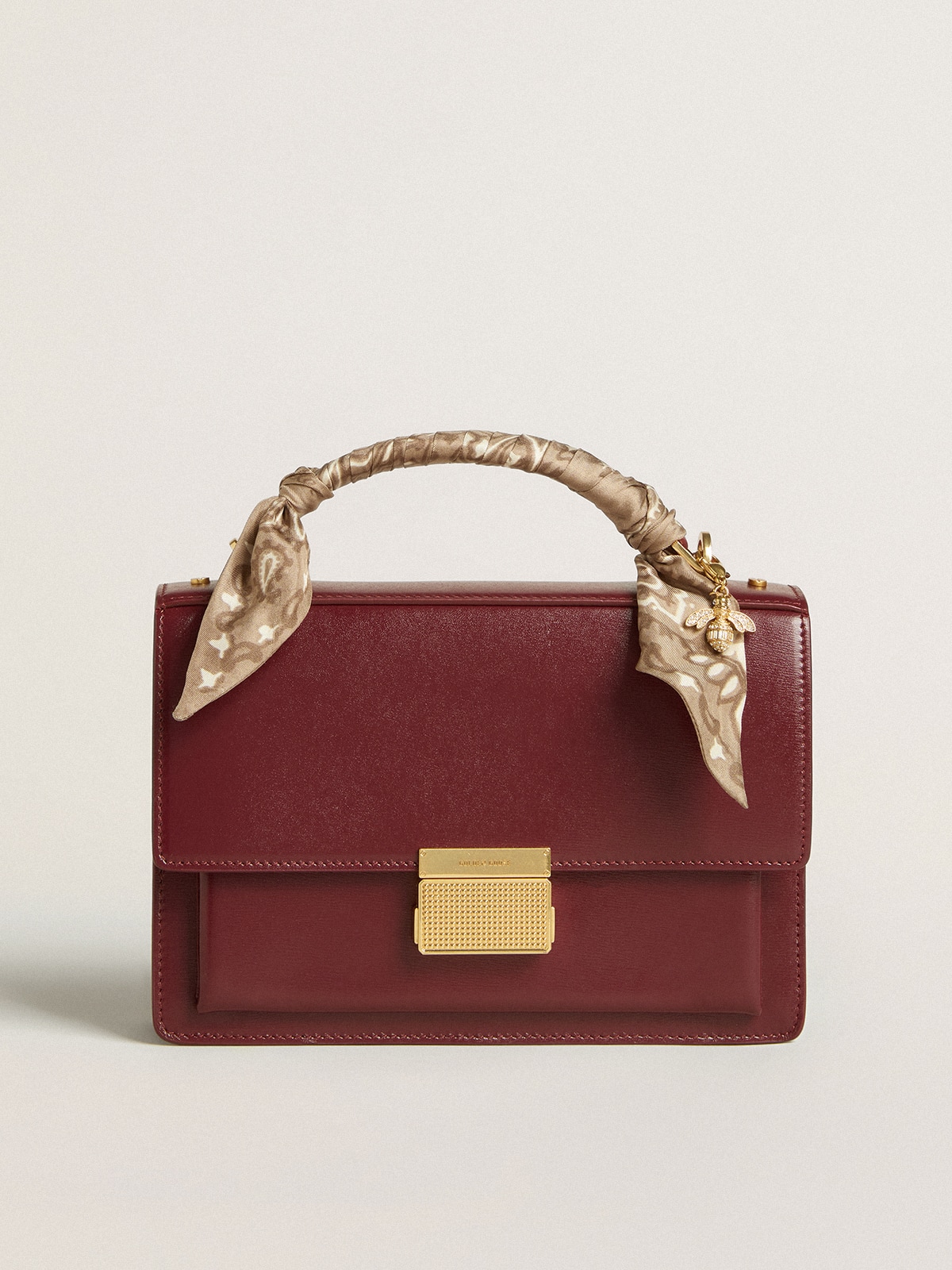 Golden Goose - Venezia Bag in burgundy boarded leather with gold details in 