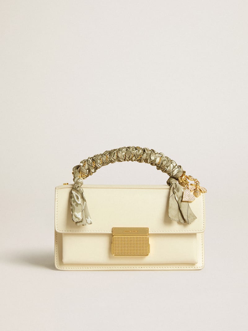 Small Venezia Bag in butter-colored boarded leather with braided scarf and double charm 