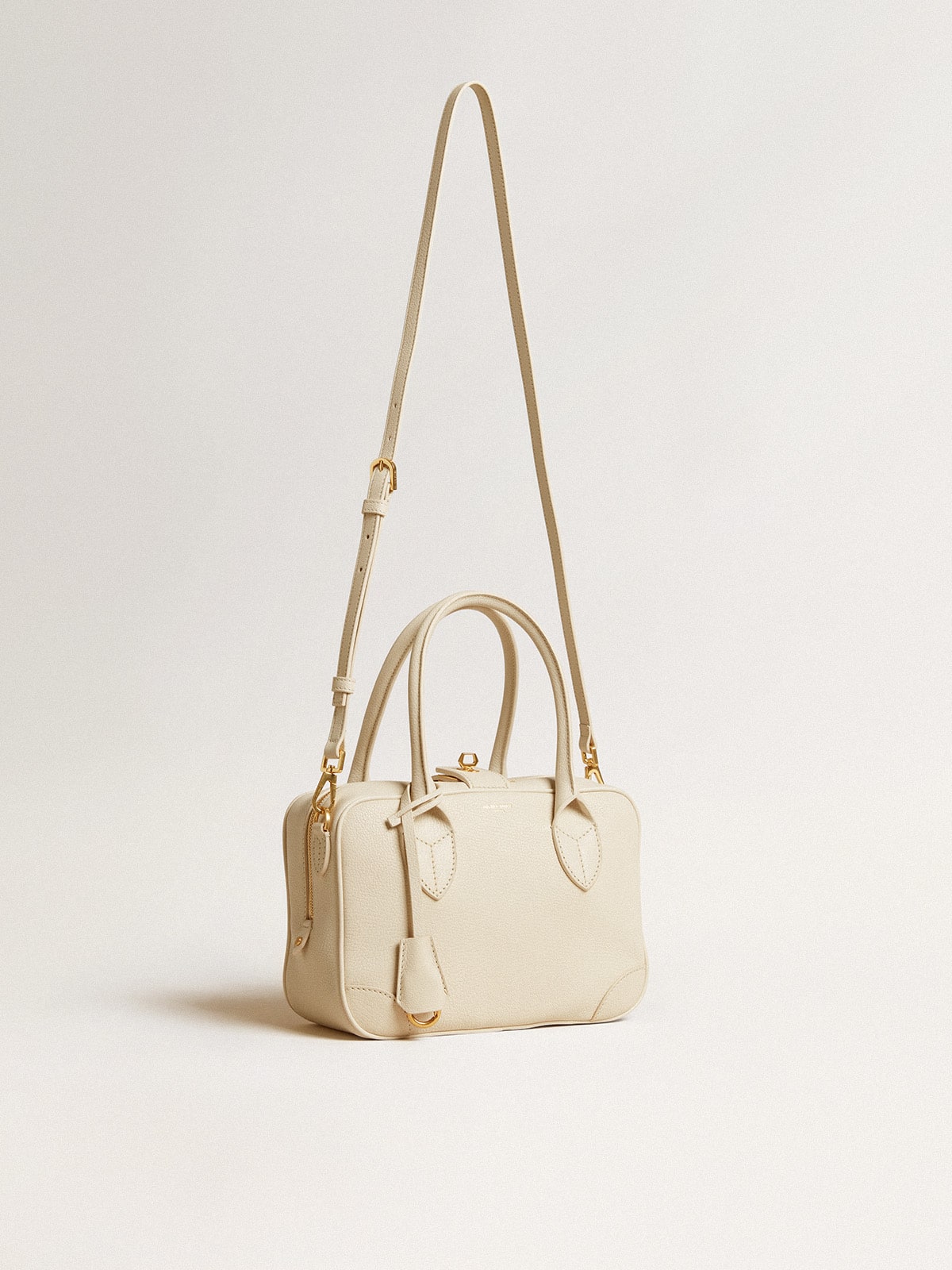 Golden Goose - Vita Bag in butter-colored sheepskin leather with gold details in 