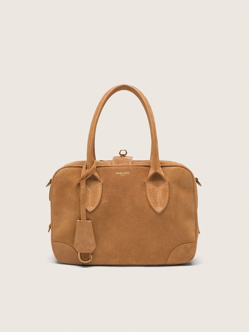 Vita Bag de ante color c&aacute;mel con detalles dorados