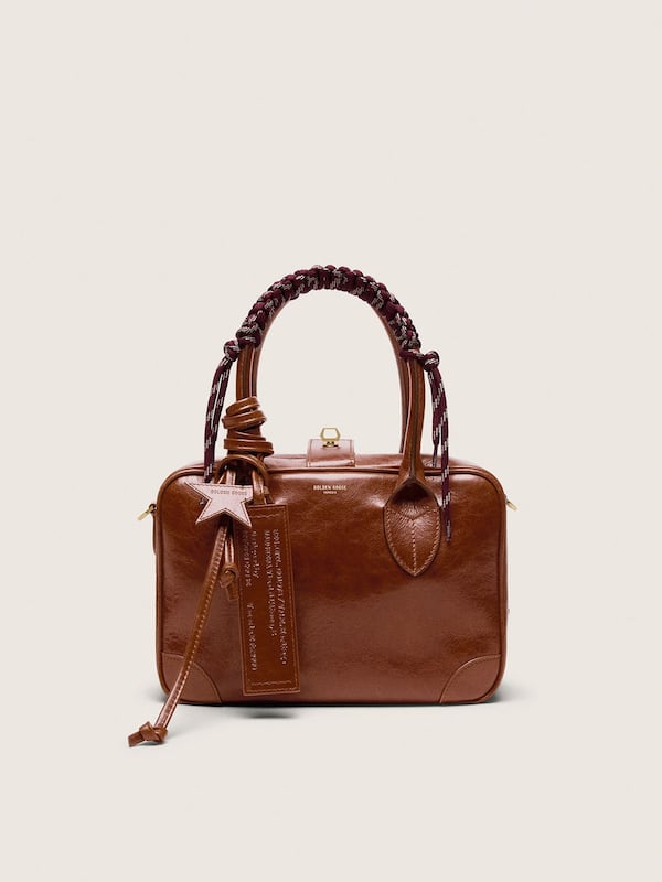 Golden Goose - Sac Vita en cuir marron clair avec charms et anse tress&eacute;e in 