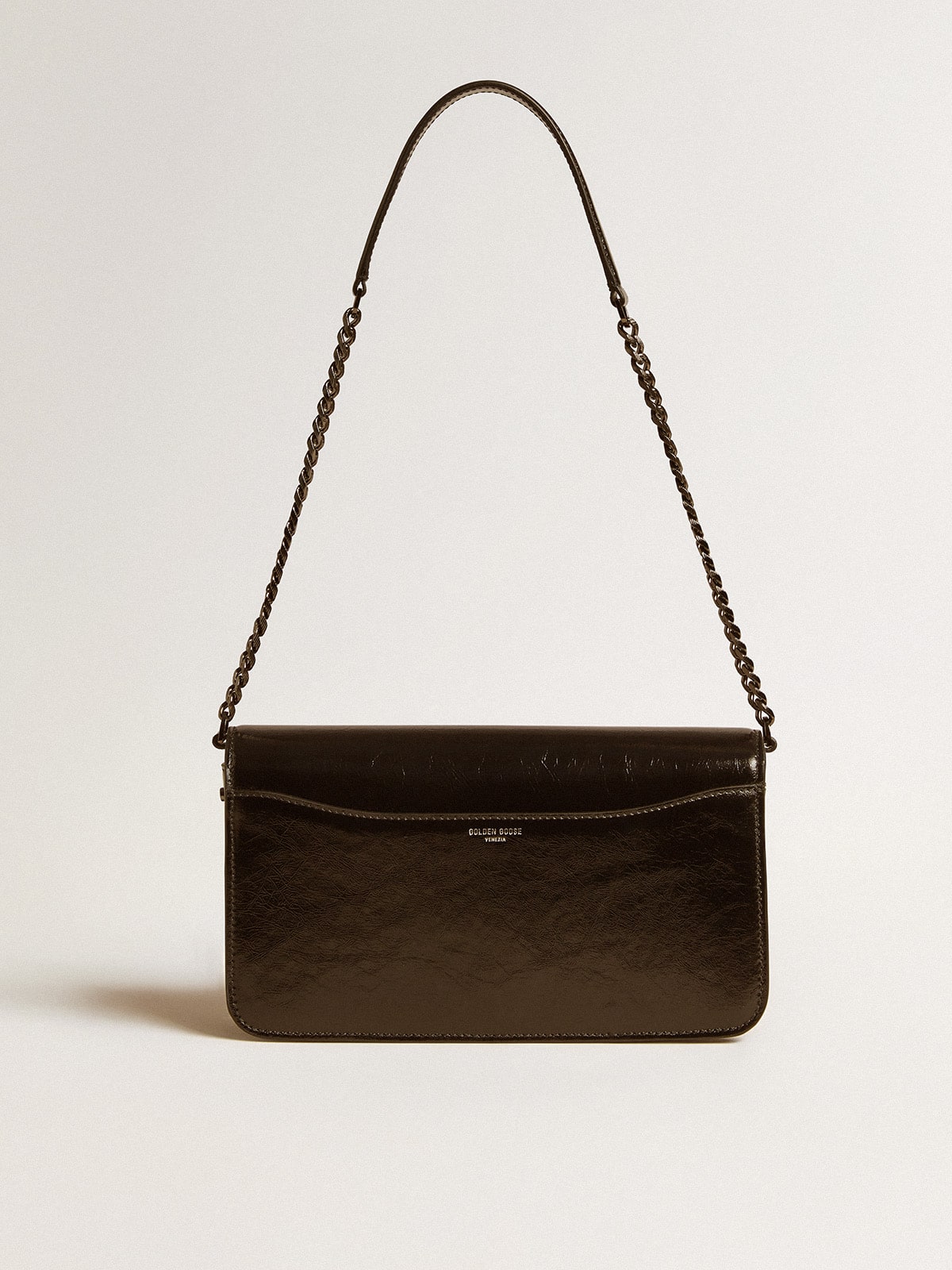 Golden Goose - Vita Bag aus schwarzem Glanzleder mit metallischen Details in 