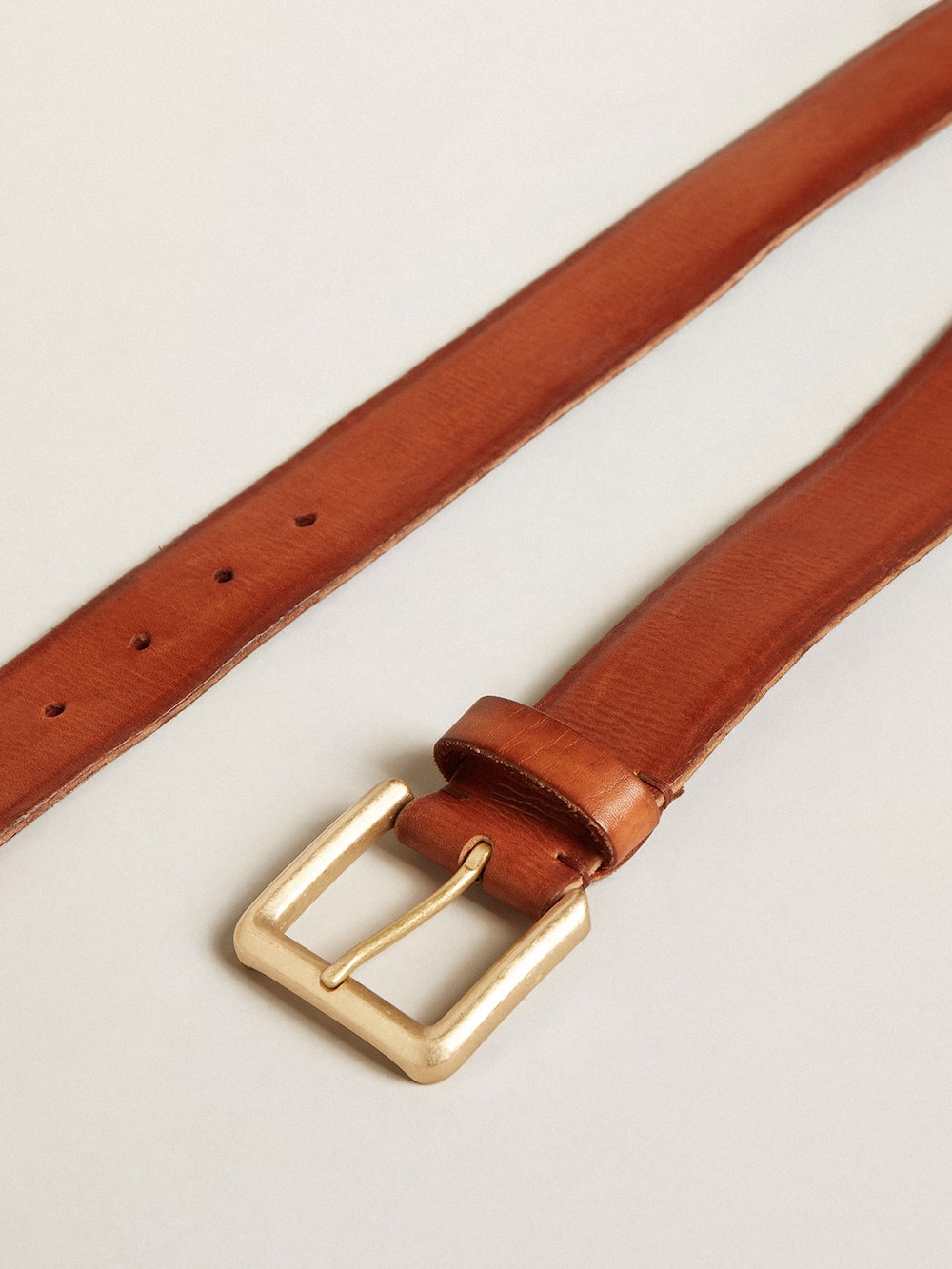 Golden Goose - Cintura in pelle lavata color cuoio con stampa in rilievo in 