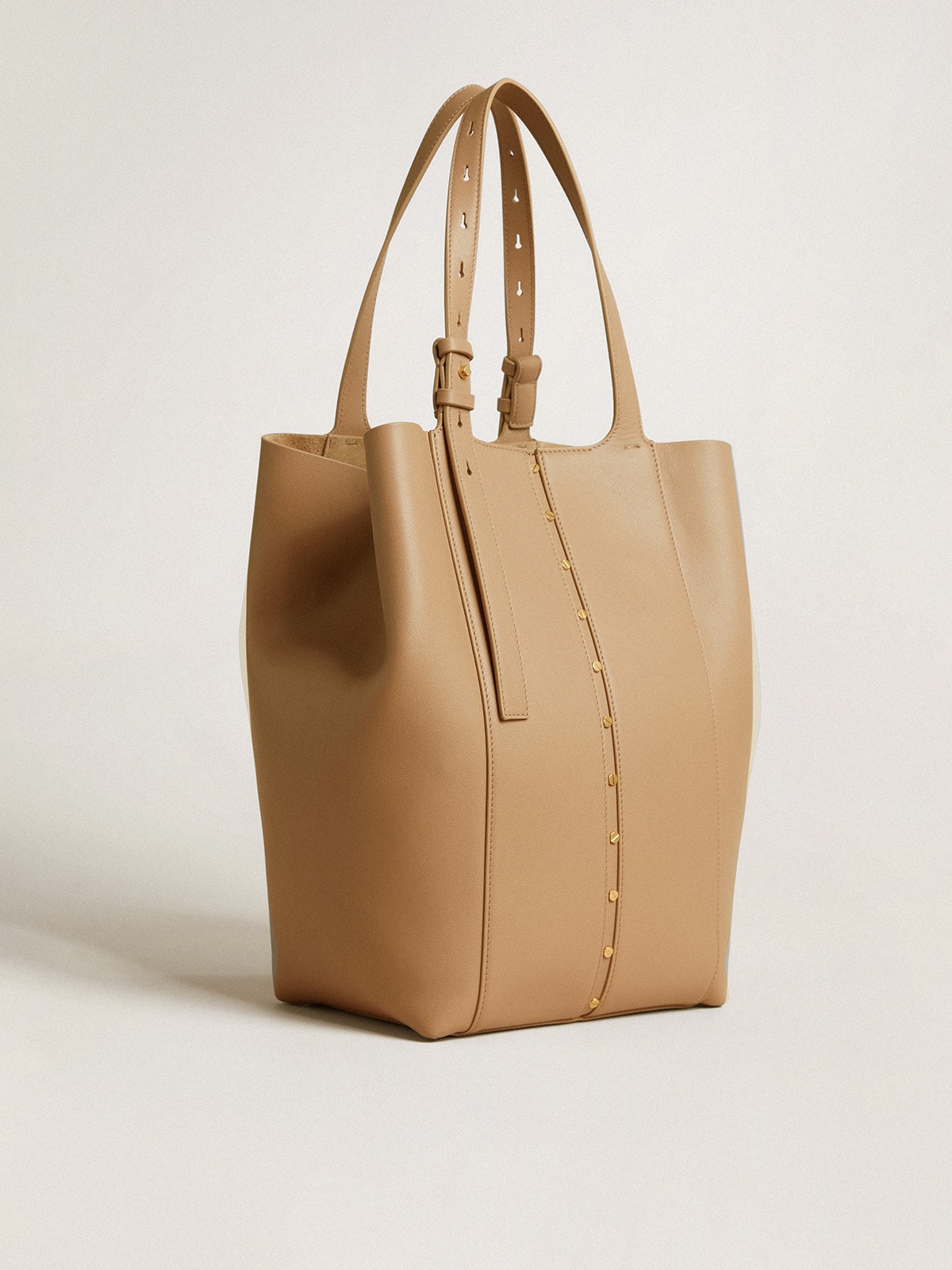 Golden Goose - 24/7 Bag in cappuccino-colored leather with adjustable handles in 