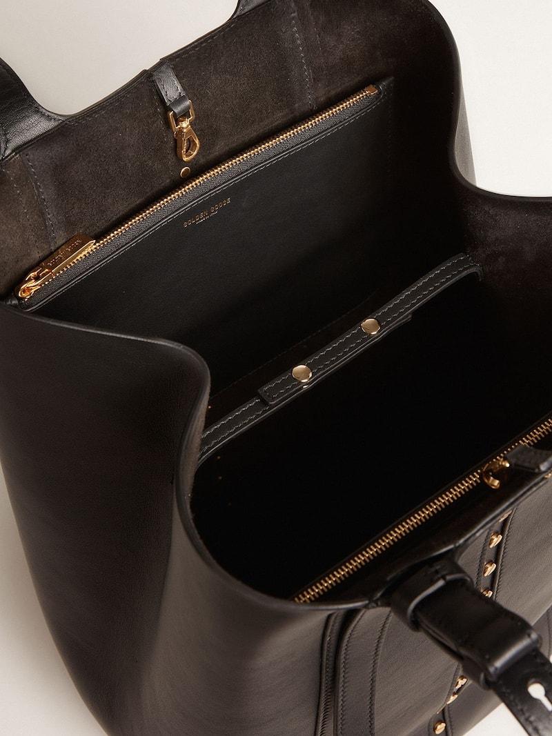 Golden Goose - 24/7 Bag North South in black leather with adjustable handles in 