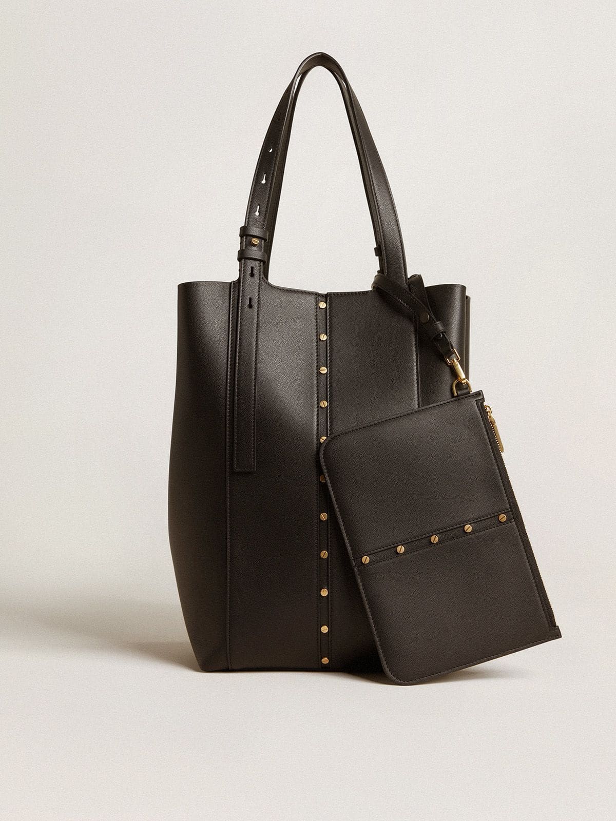 Golden Goose - 24/7 Bag in black leather with adjustable handles in 