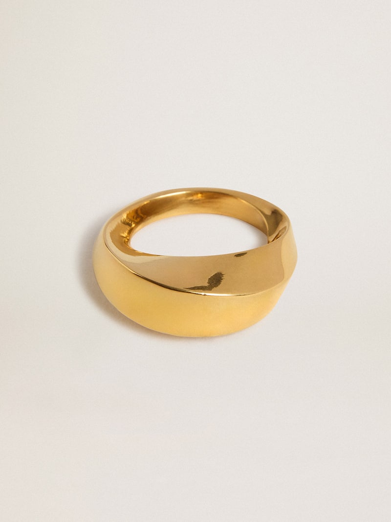 Gold ring  