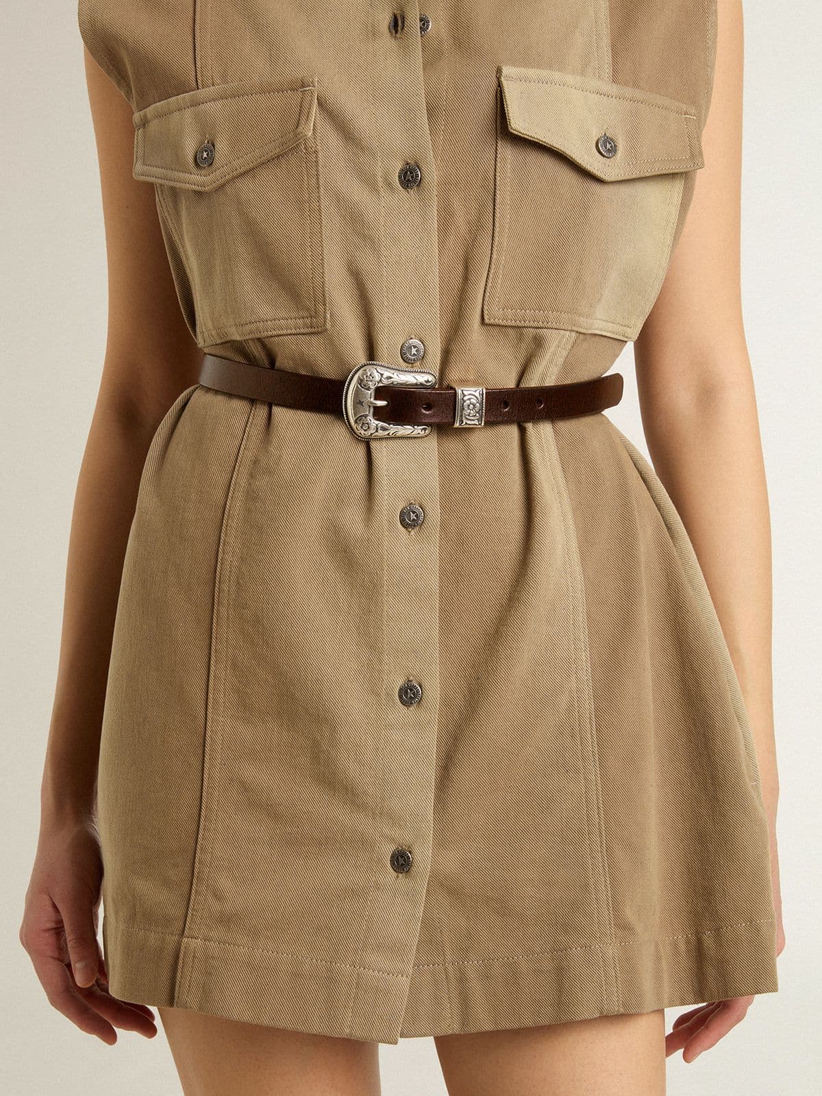 Golden Goose - Ceinture pour femme en cuir marron foncé avec boucle décorée argentée in 