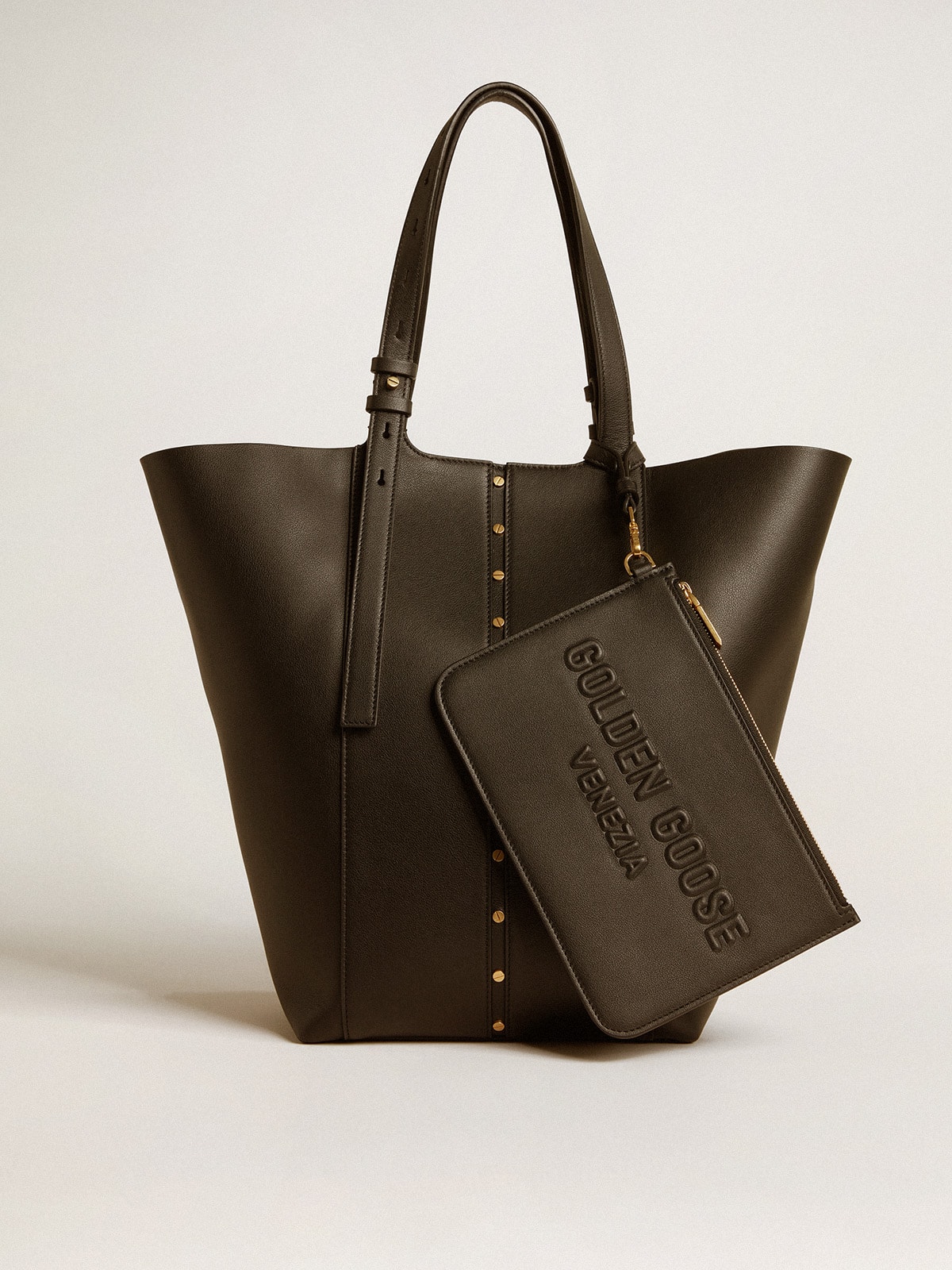 Golden Goose - Pouch in black leather with raised logo in 