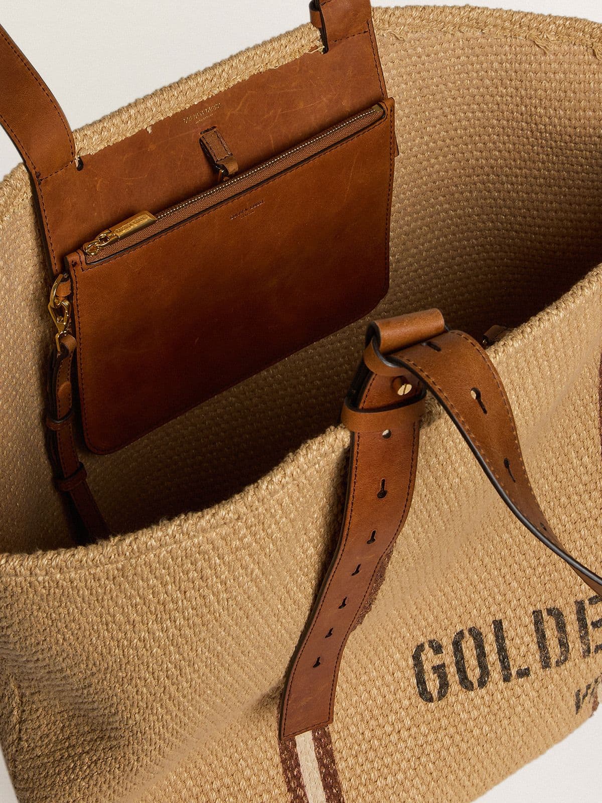 Golden Goose - 24.7 tote bag in natural raffia and brown leather with gold metallic details in 