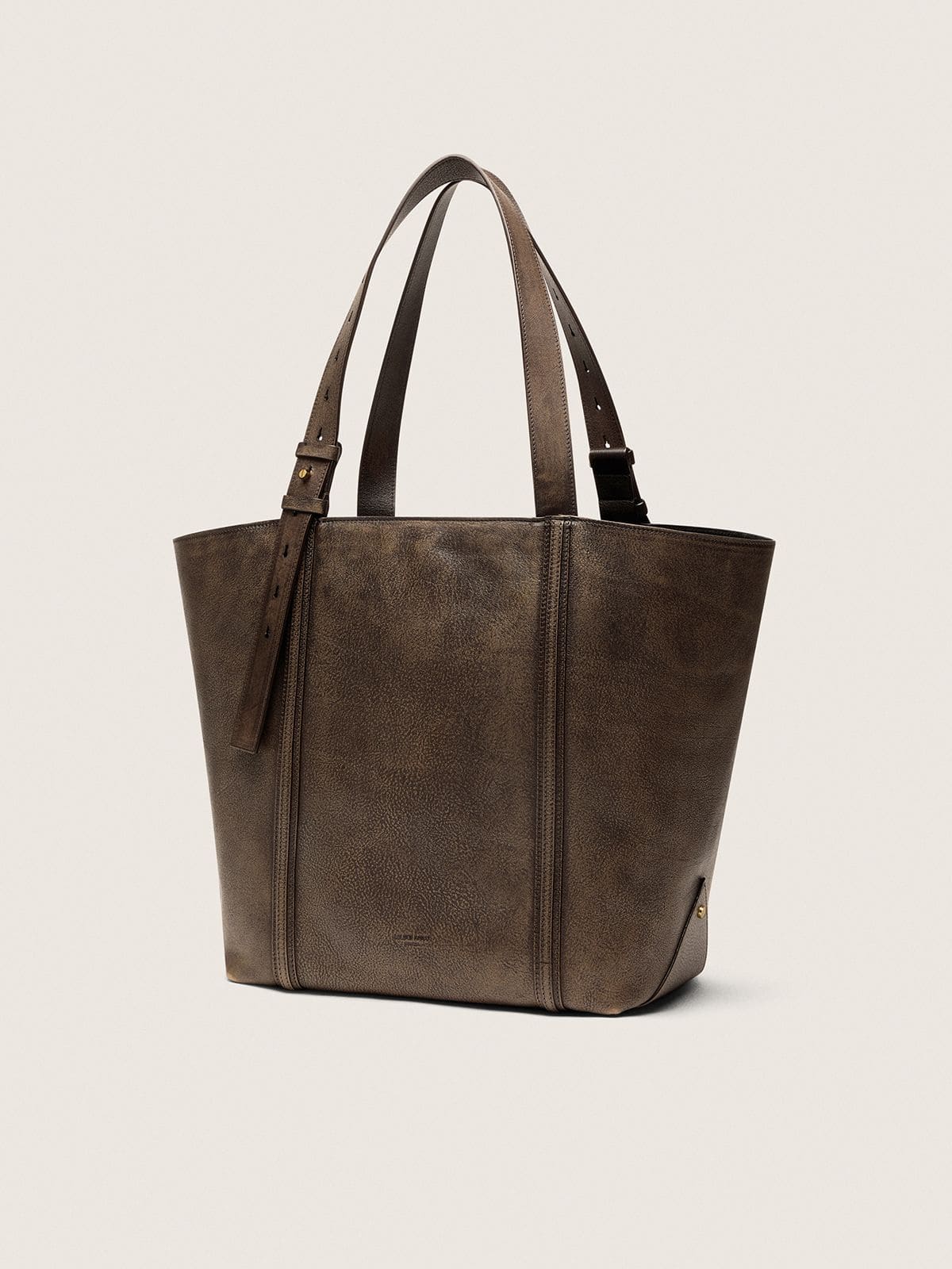 24/7 Sac East West en cuir effet us&eacute; marron fonc&eacute;