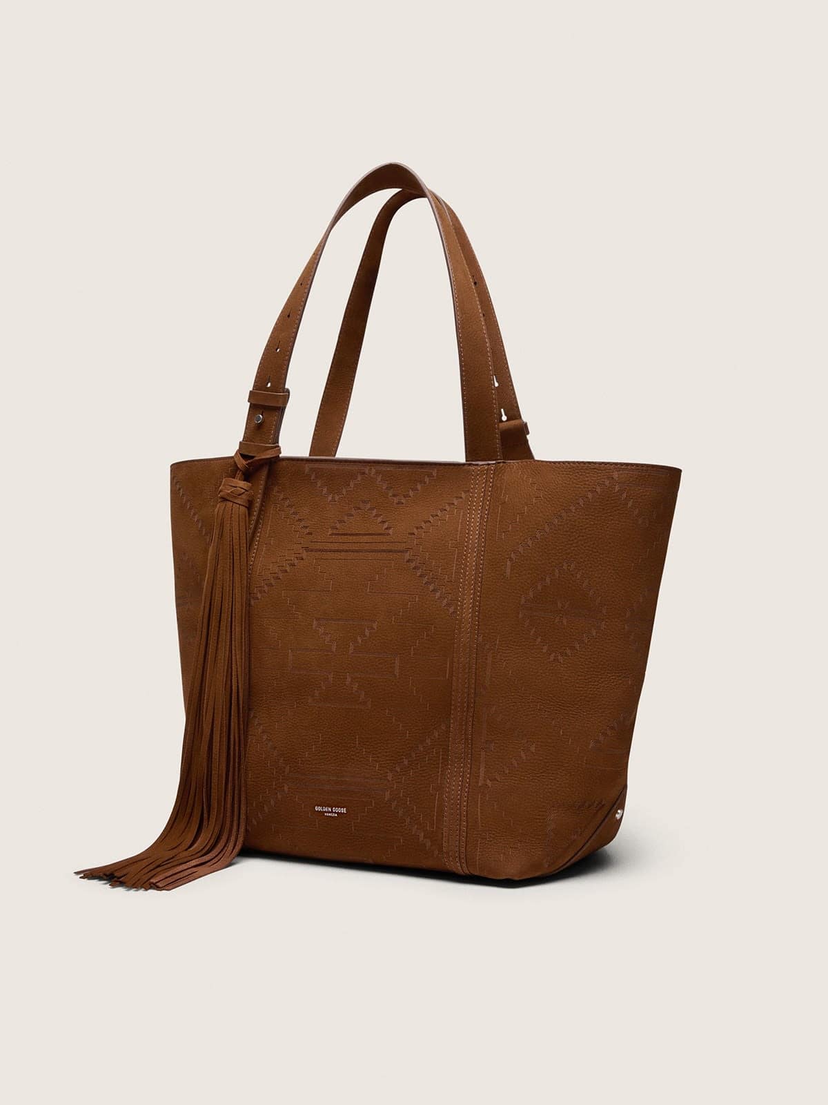 24/7 Bag East West de nobuk marr&oacute;n con trama