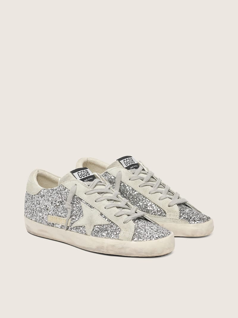Golden Goose - Super-Star Donna in glitter argento con stella in suede grigio ghiaccio in 