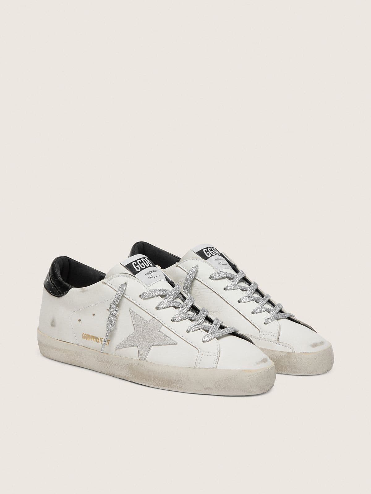 Golden Goose - Super-Star Damen mit weißem Suedestern und schwarzer Krokoferse in 