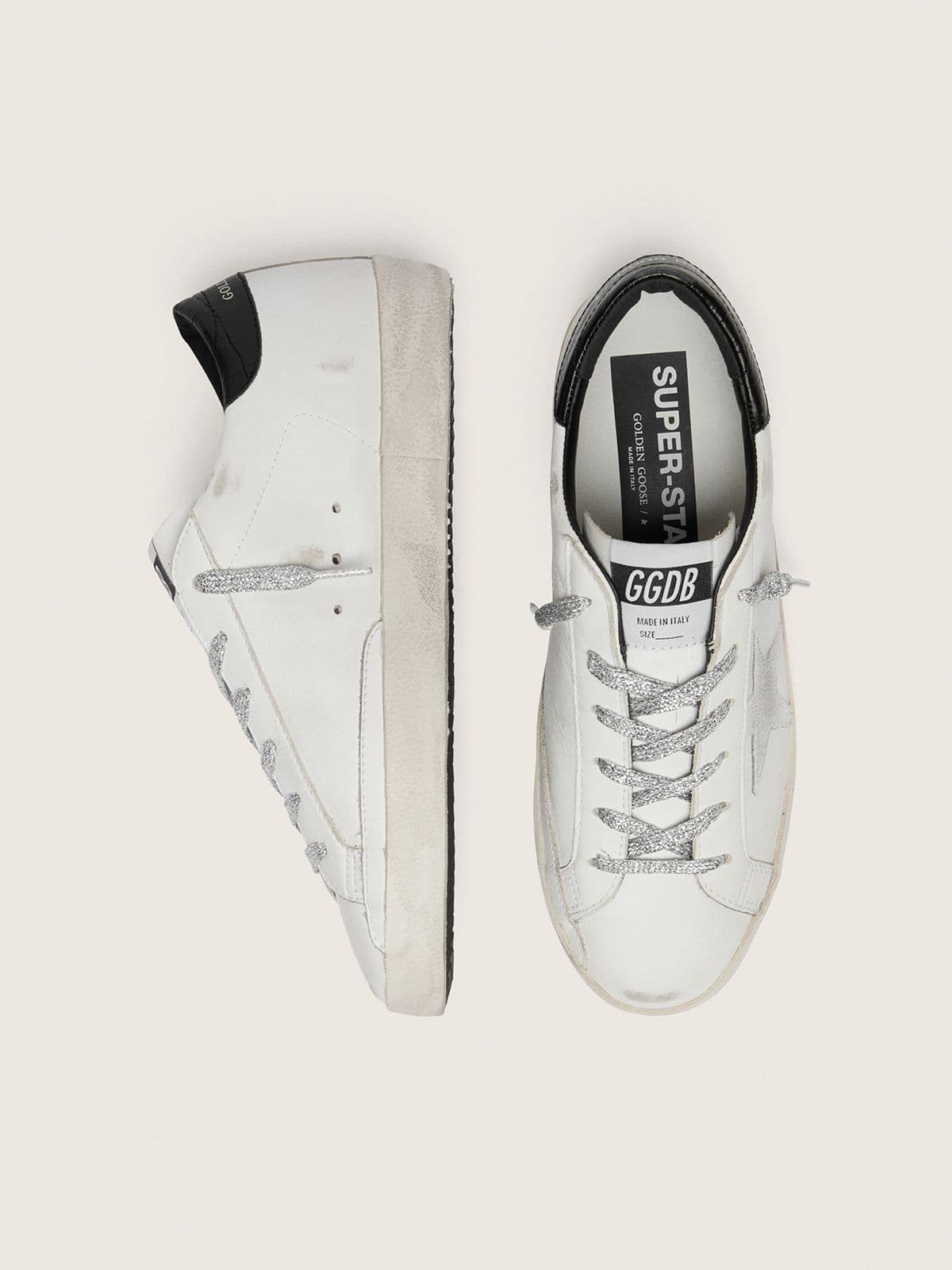 Golden Goose - Super-Star Damen mit weißem Suedestern und schwarzer Krokoferse in 