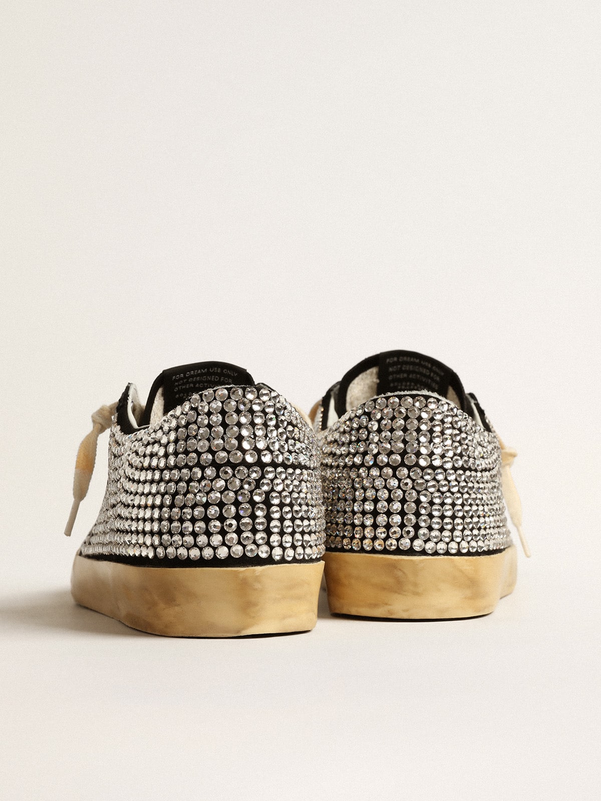 Golden Goose - Super-Star LTD con cristalli Swarovski e stella in pelle nera in 