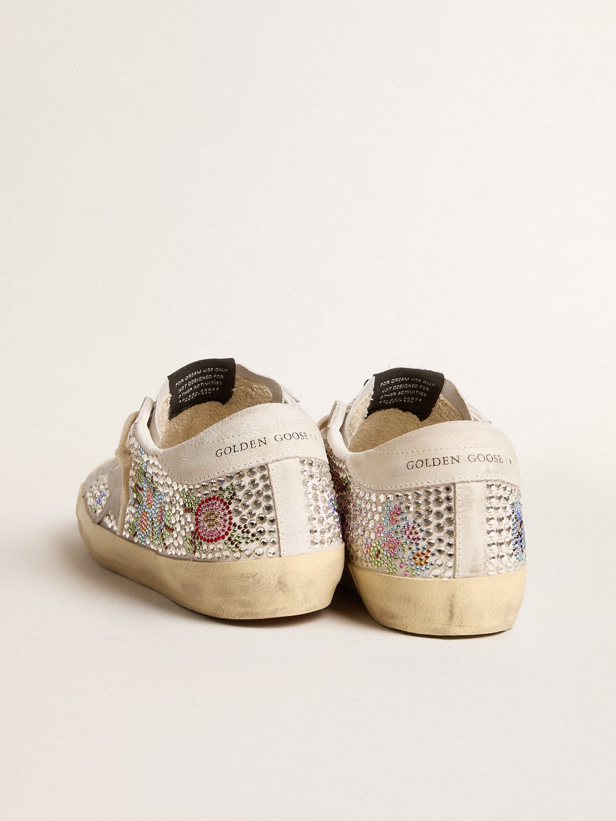 Golden Goose - Super-Star LTD mit Swarovski-Kristallen und Stern und Ferse aus Rauleder in 