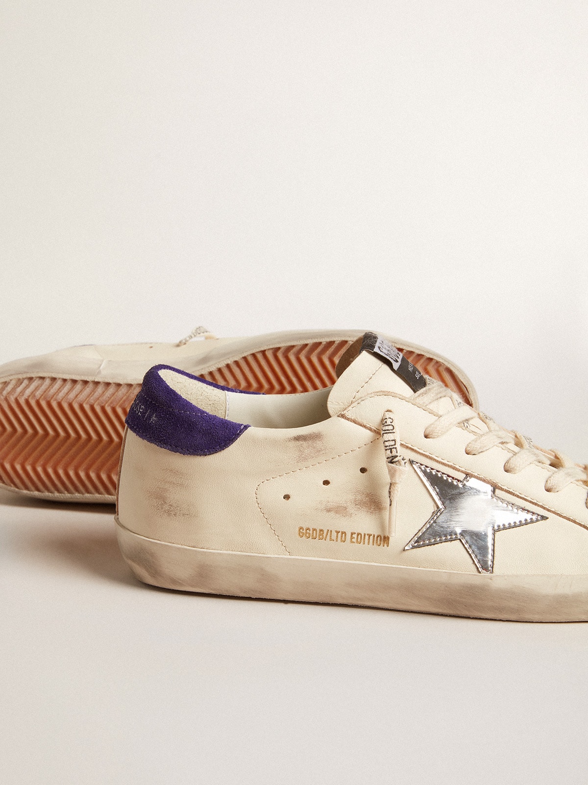 Golden Goose - Super-Star LTD en cuir nappa avec étoile lamée et contrefort en daim violet in 