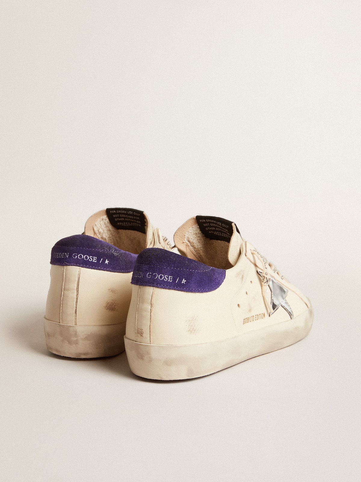 Golden Goose - Super-Star LTD en cuir nappa avec étoile lamée et contrefort en daim violet in 