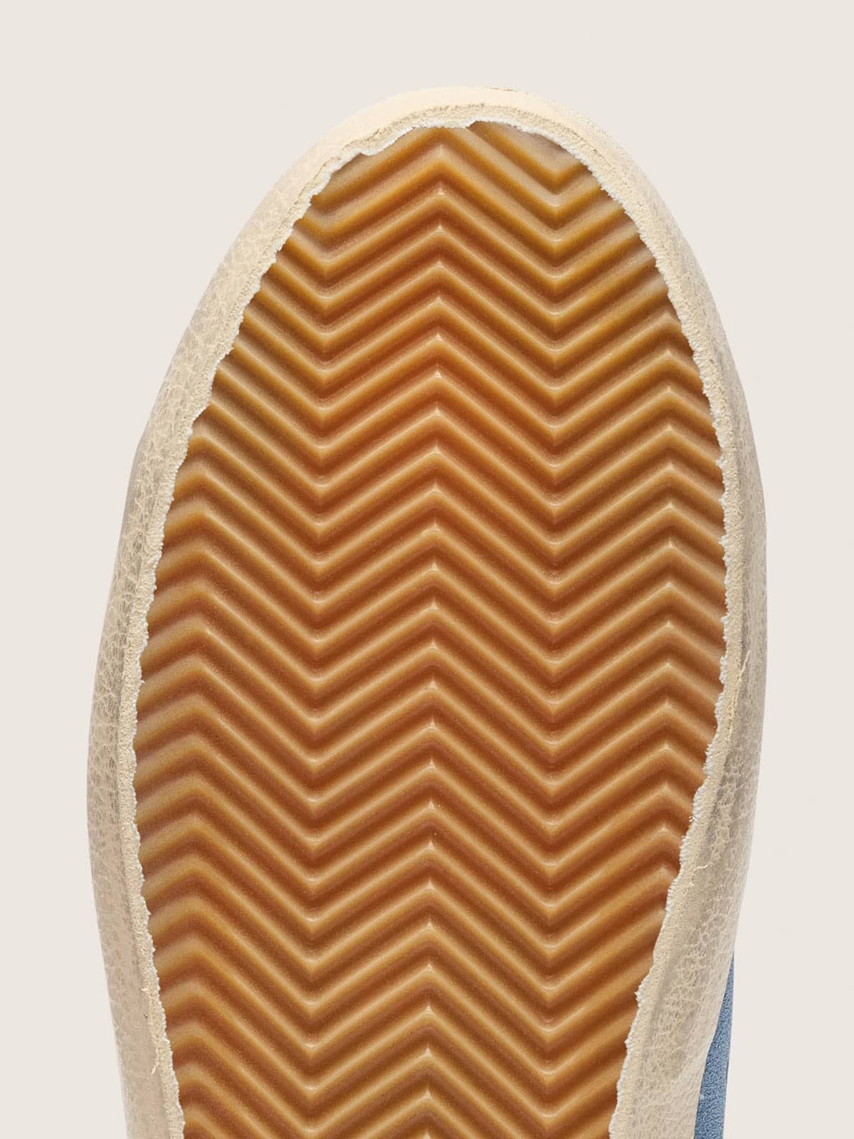 Golden Goose - Super-Star de suede azul com estrela e tal&atilde;o de couro bege in 