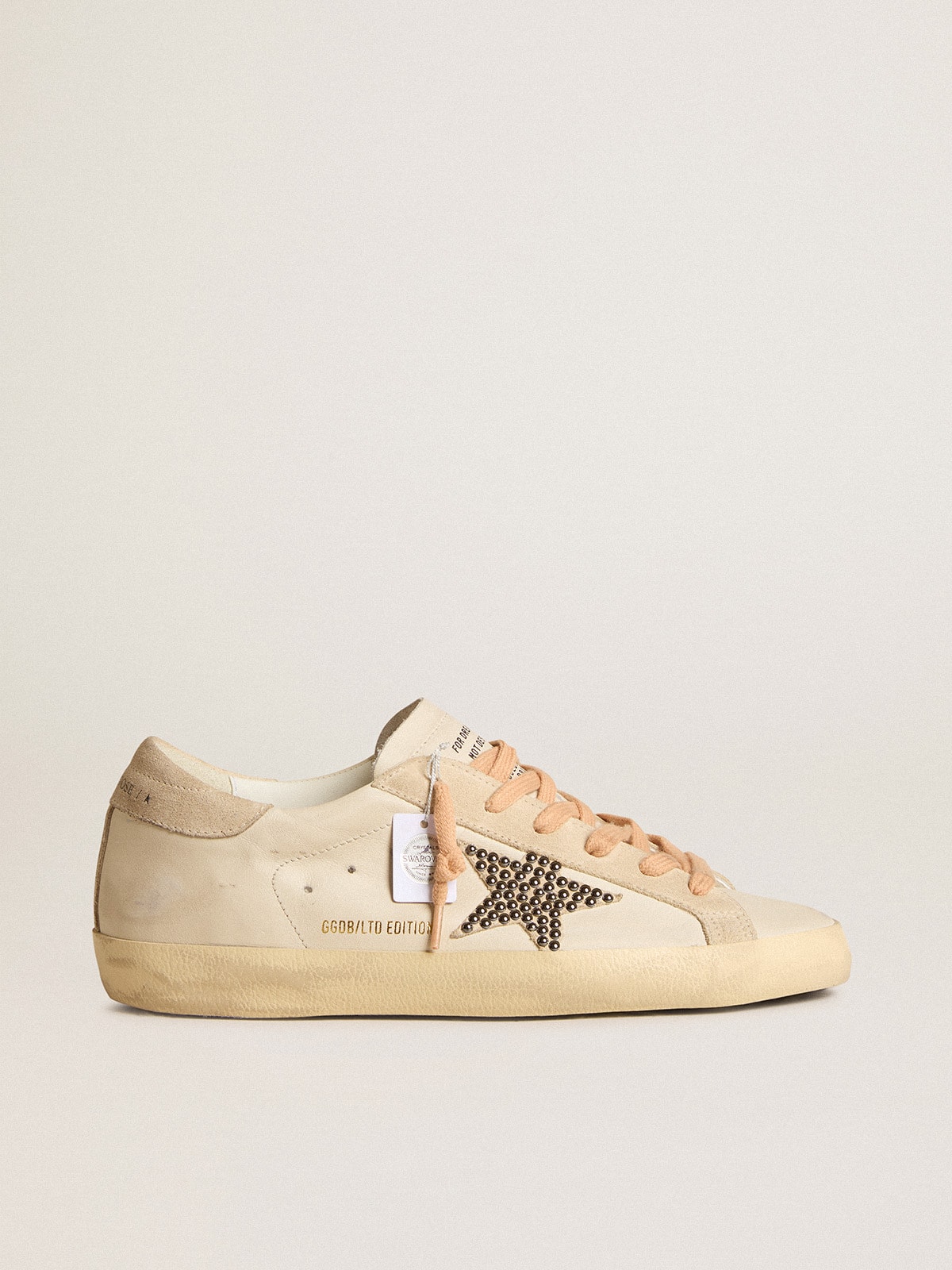 Golden Goose - 스와로브스키 스터드의 베이지 스웨이드 스타 레더 슈퍼스타 LTD in 