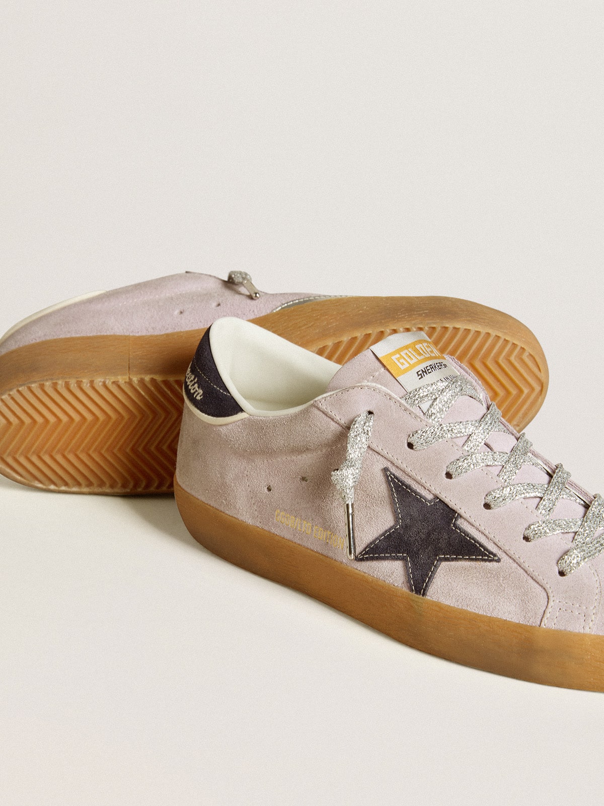 Golden Goose - Super-Star LTD de Mujer de ante lila con estrella y refuerzo del talón de ante azul noche in 