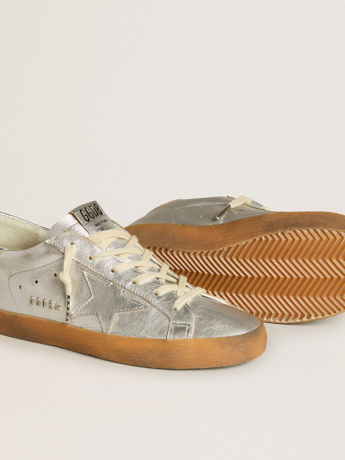 Golden Goose - Super-Star in silver metallic leather with leather star and heel tab in 