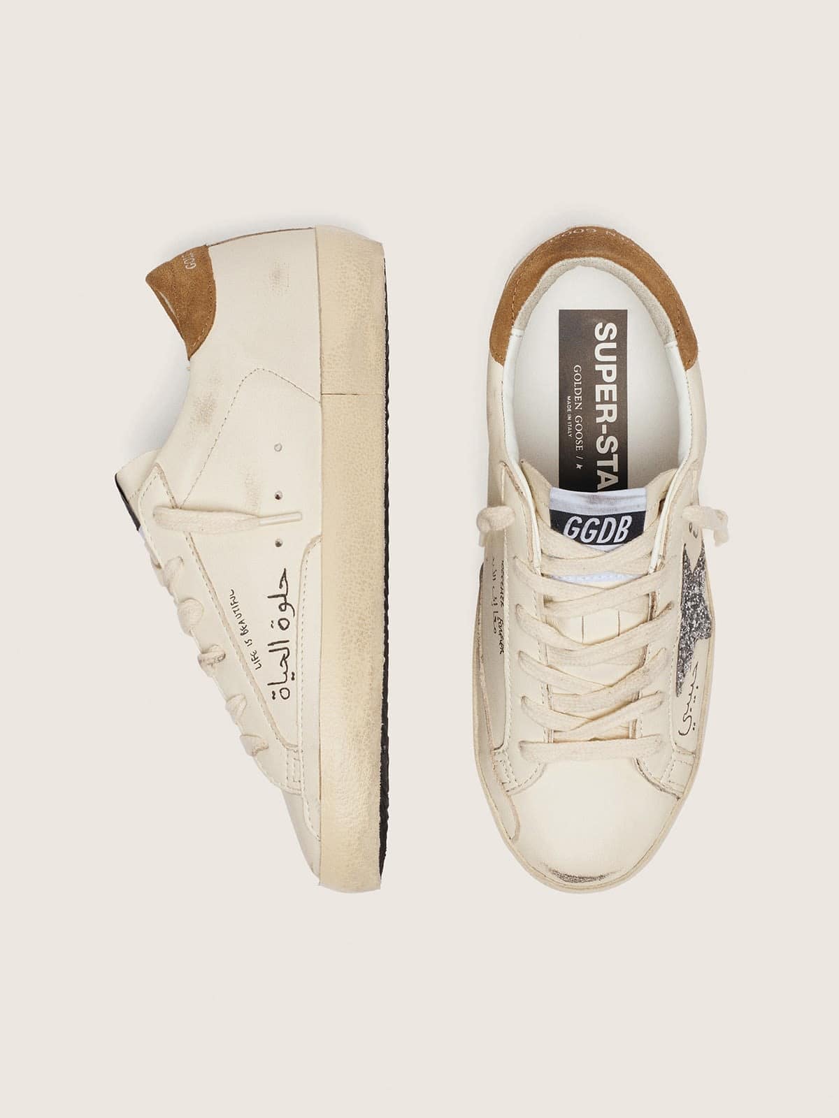 Golden Goose - Super-Star Feminino de napa com estrela de glitter prateado e escritas all-over in 