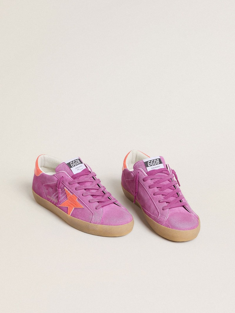 Golden Goose - Super-Star Damen aus fuchsiafarbenem Rauleder mit Stern und Ferse aus Metallic-Leder in Neonorange in 
