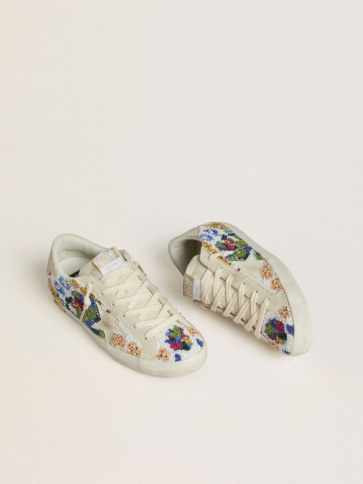 Golden Goose - Super-Star Donna con perline multicolor e stella in suede color beige in 