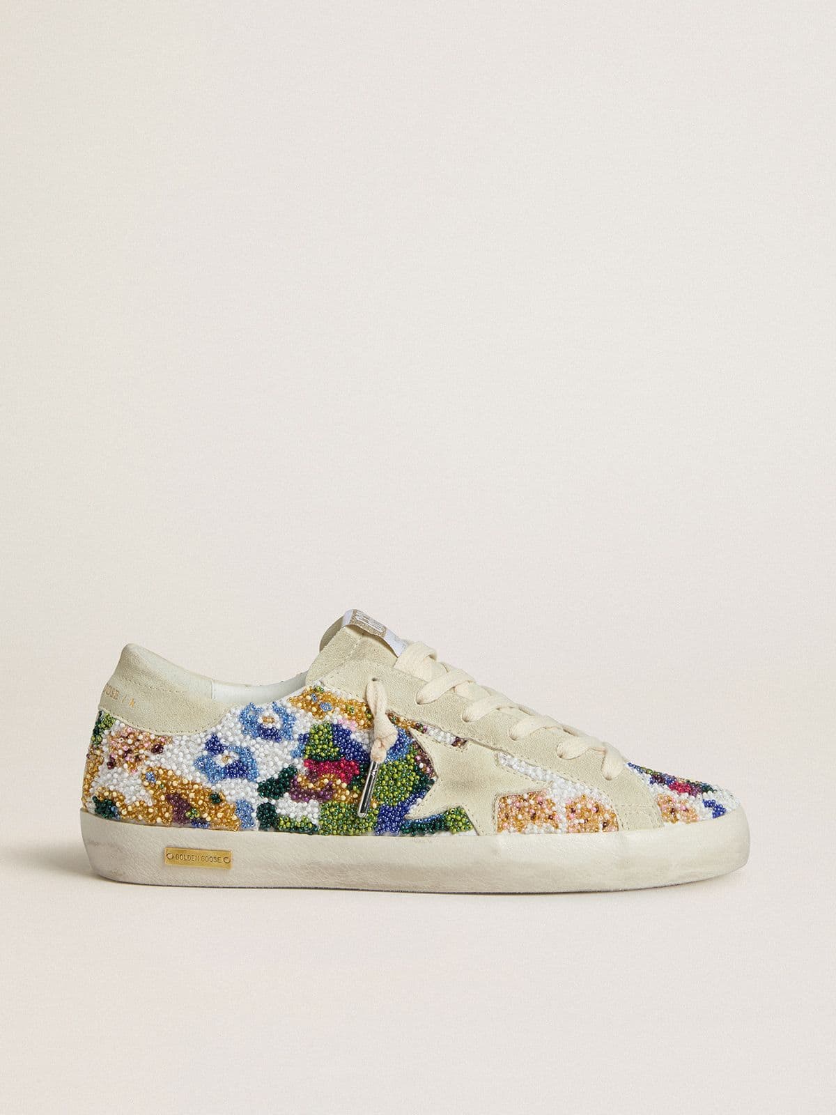 Golden Goose - Super-Star Donna con perline multicolor e stella in suede color beige in 