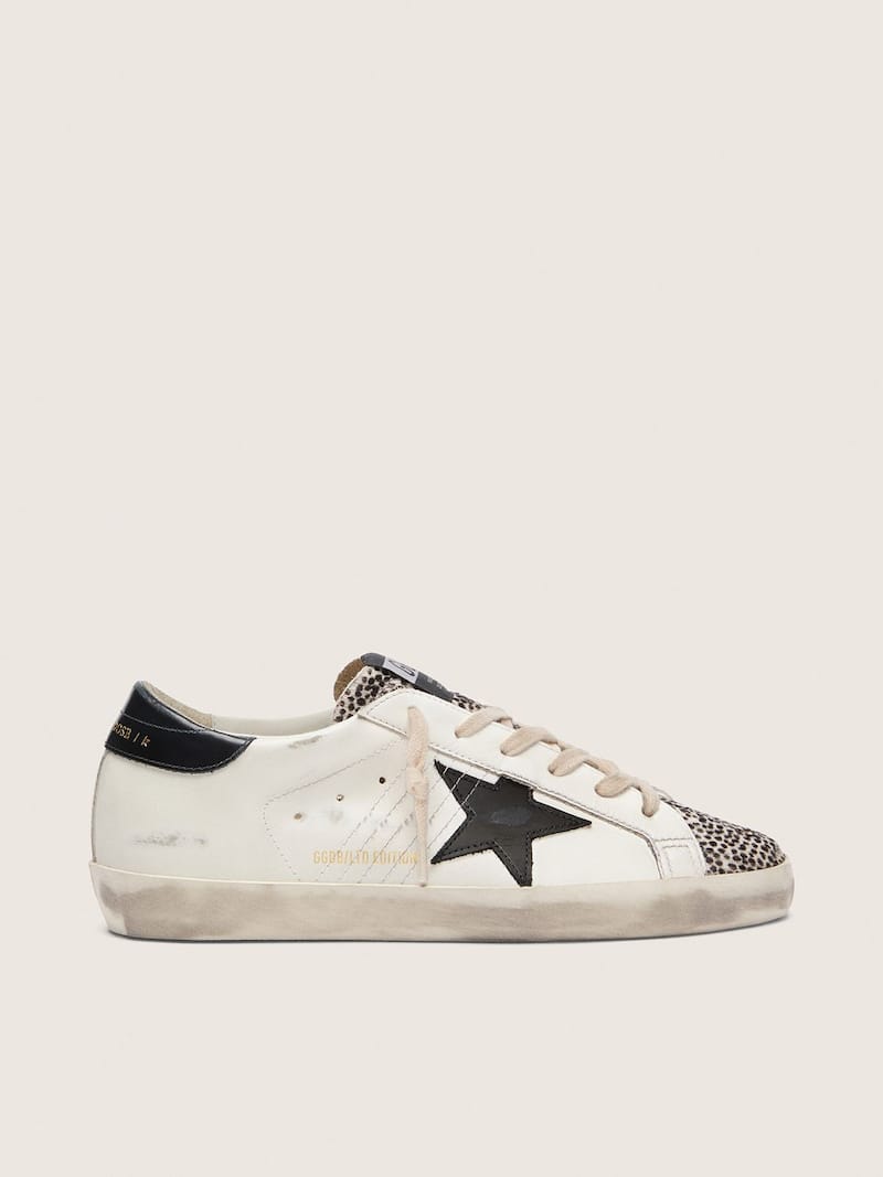 Super-Star LTD femme en cuir blanc avec &eacute;toile noire et d&eacute;tails en cuir fa&ccedil;on poulain