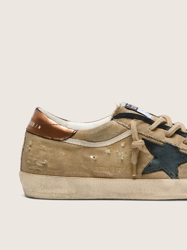 Golden Goose - Super-Star LTD de mujer de lona beige con estrella de piel negra in 