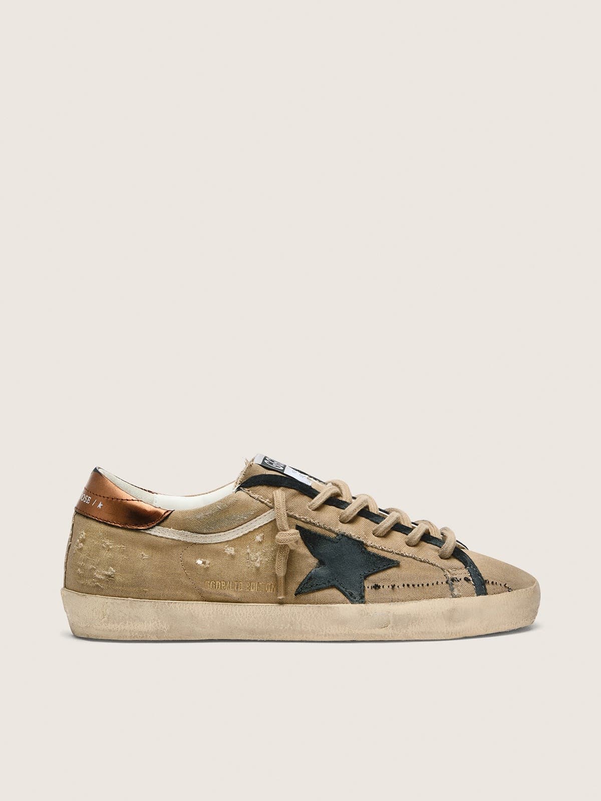 Golden Goose - Super-Star LTD donna in canvas beige con stella in pelle nera in 